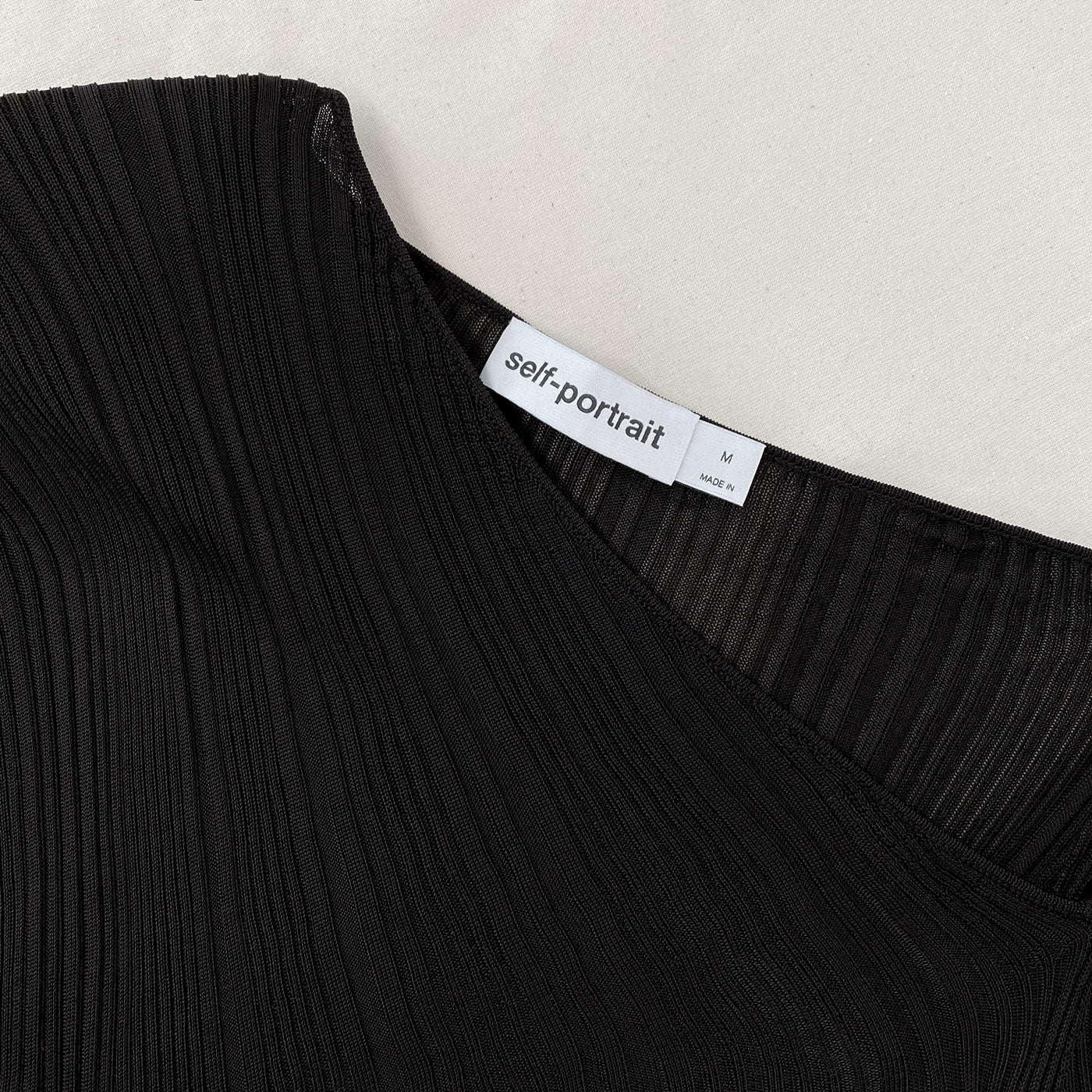 블랙 니트 미디 드레스