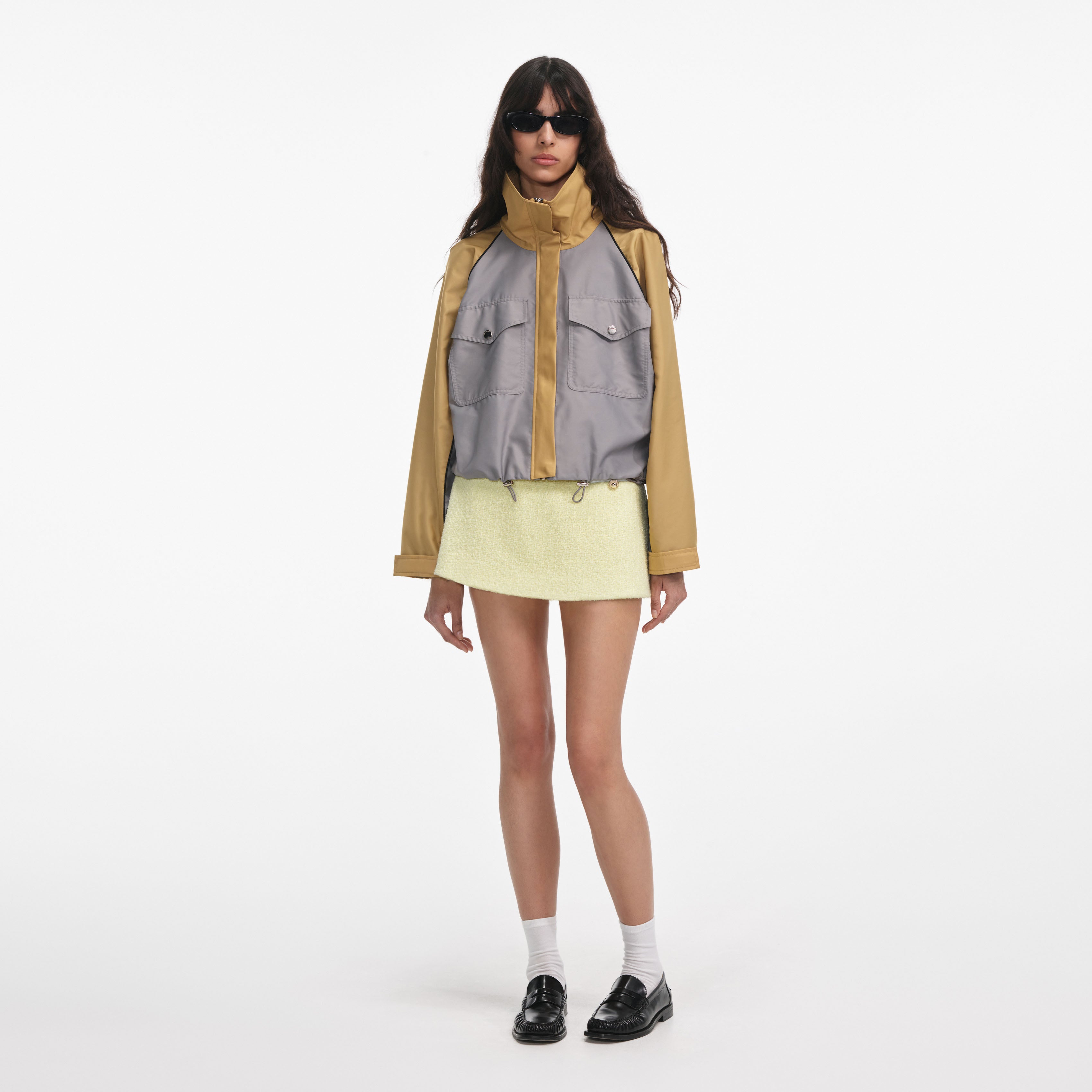 그레이 나일론 크롭 윈드브레이커