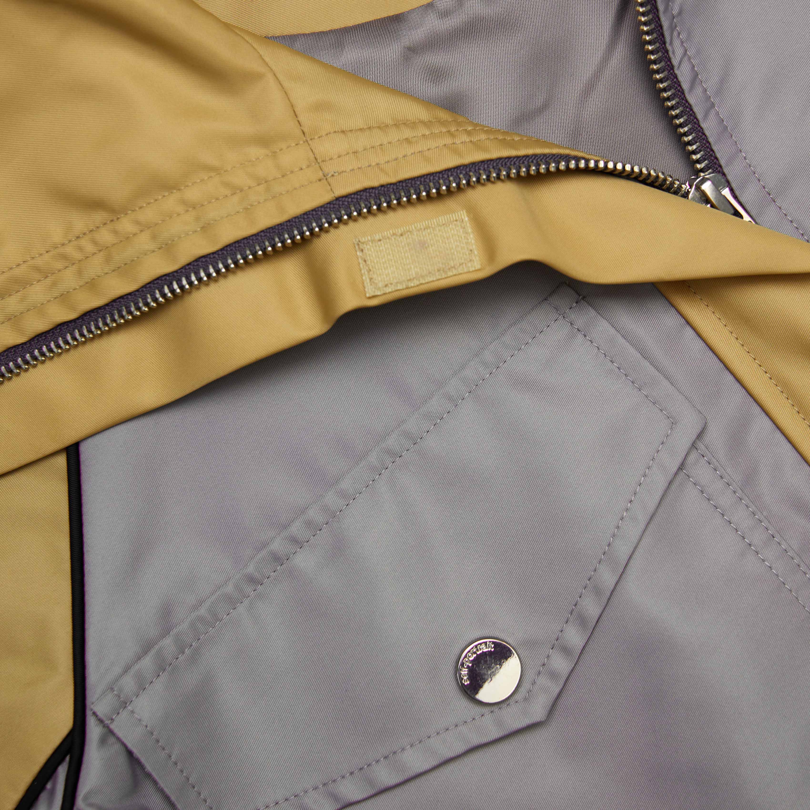 그레이 나일론 크롭 윈드브레이커