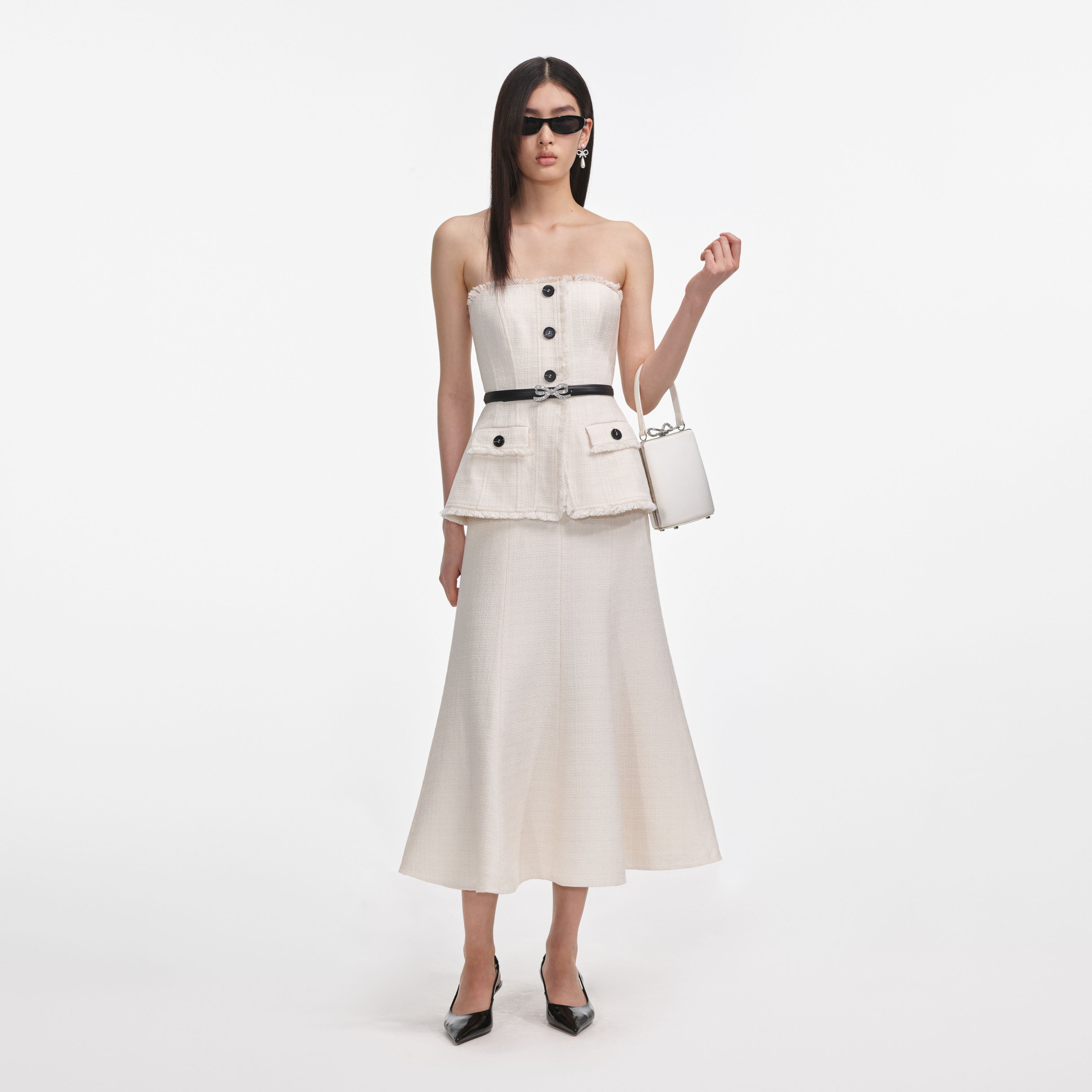 크림 부클 반두 미디 드레스