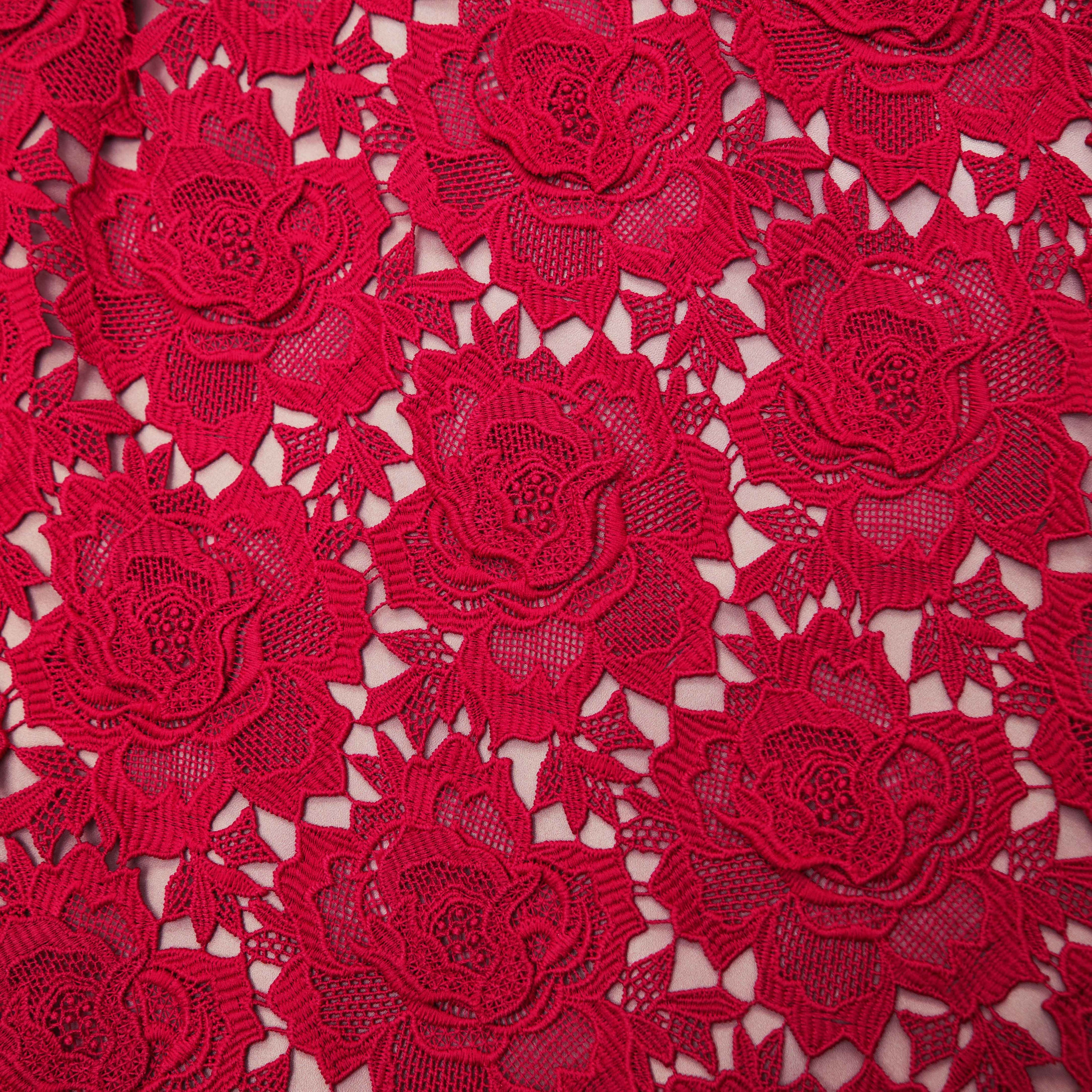 레드 플라워 레이스 미디 드레스