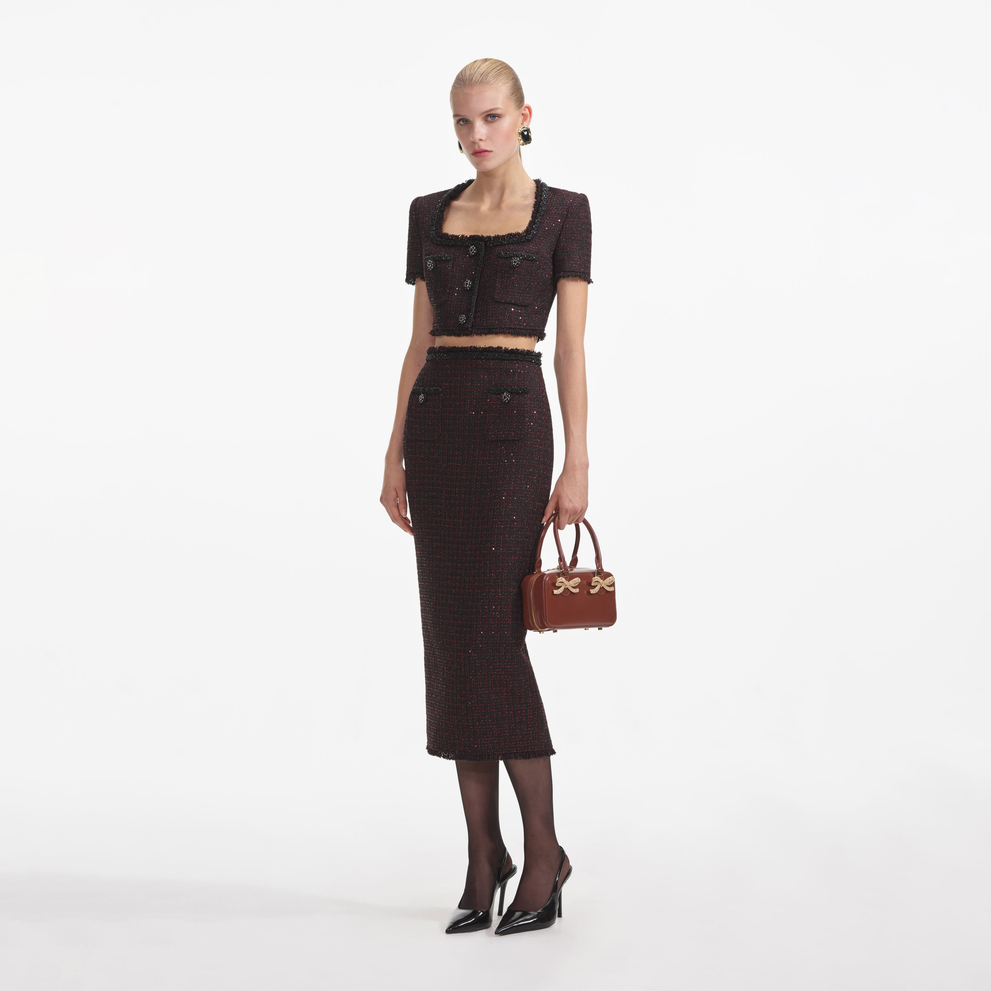 블랙 메탈릭 부클 탑