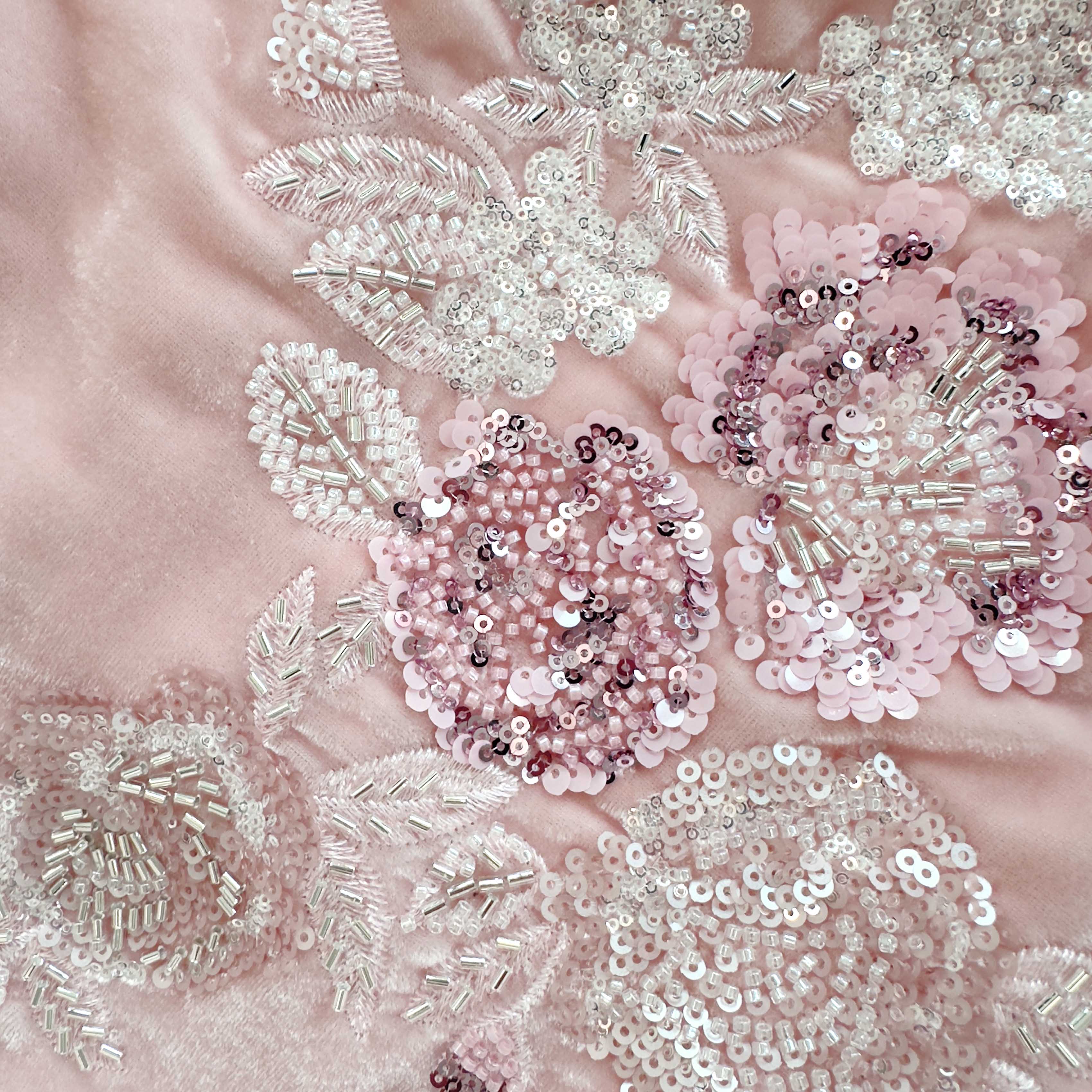 핑크 장식 벨벳 맥시 드레스