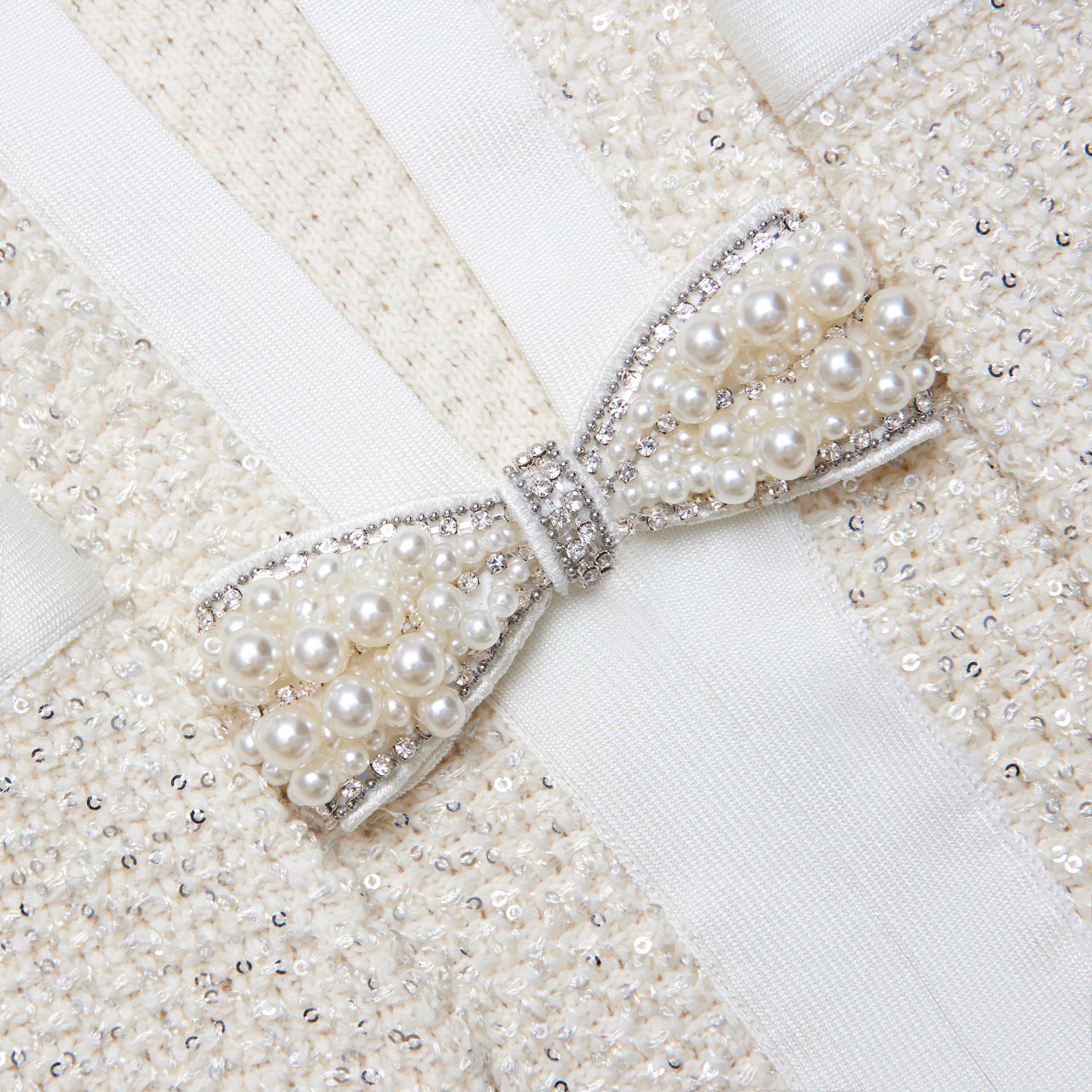 크림색 스팽글 니트 테일러드 미디 드레스