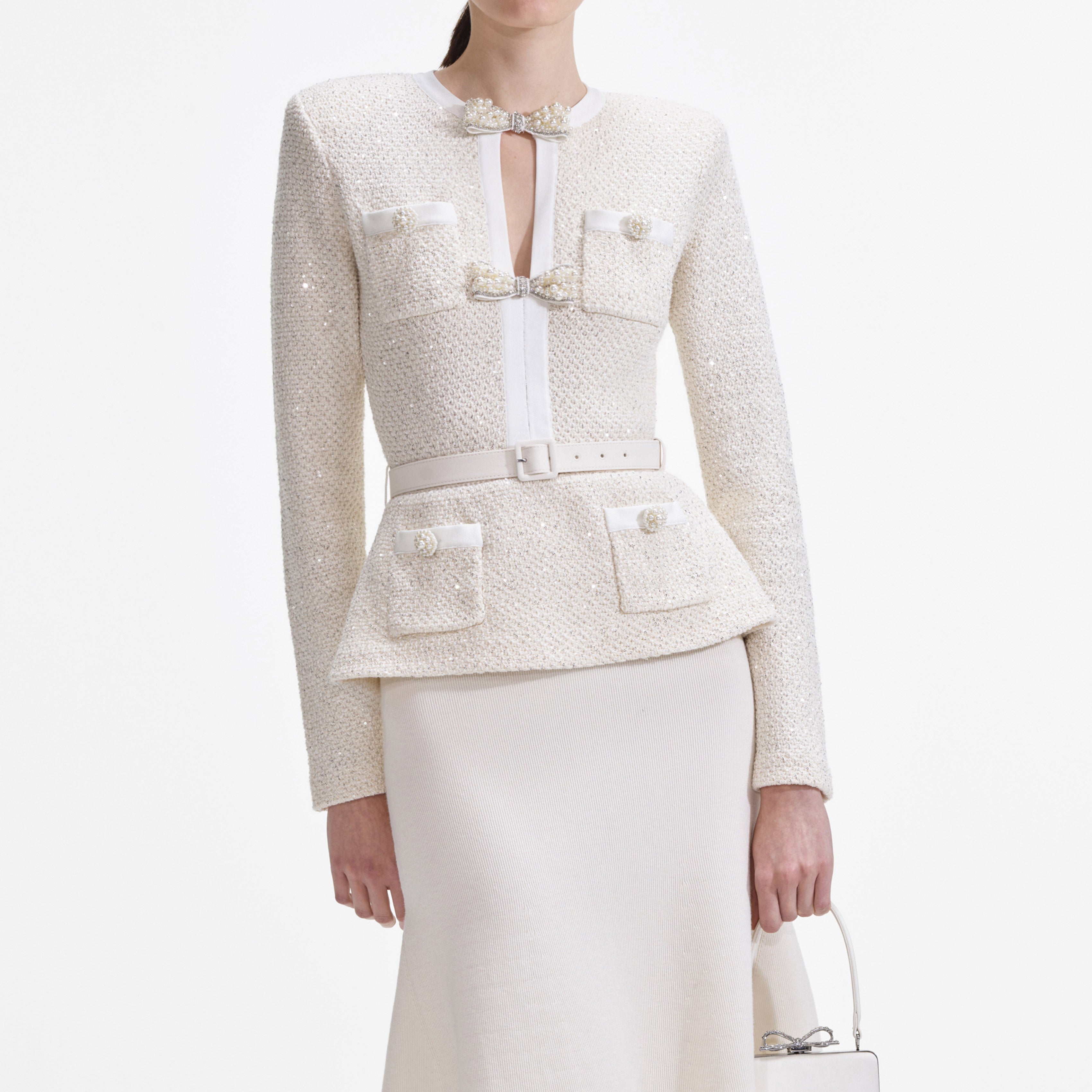 크림색 스팽글 니트 테일러드 미디 드레스