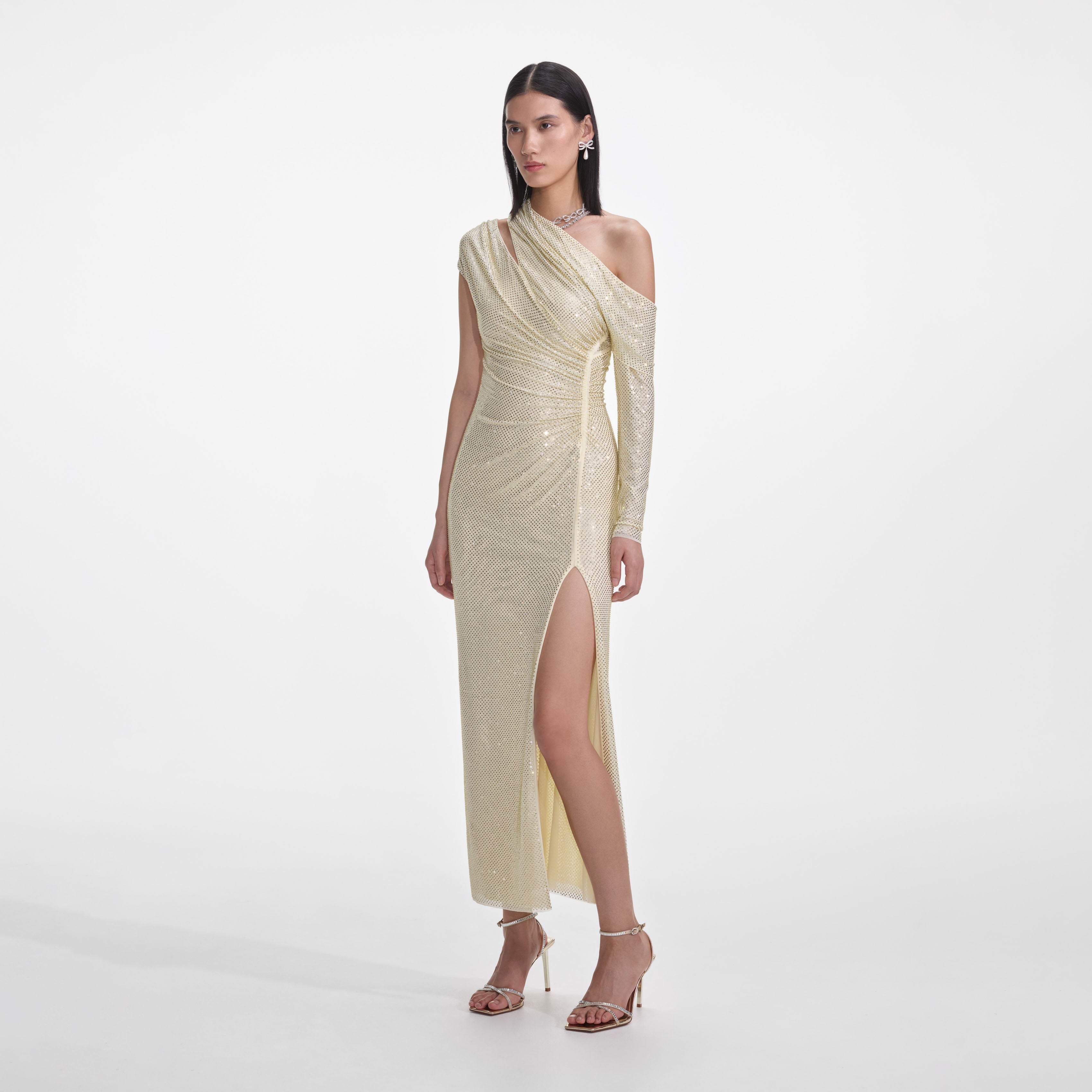 옐로우 라인스톤 개더드 미디 드레스