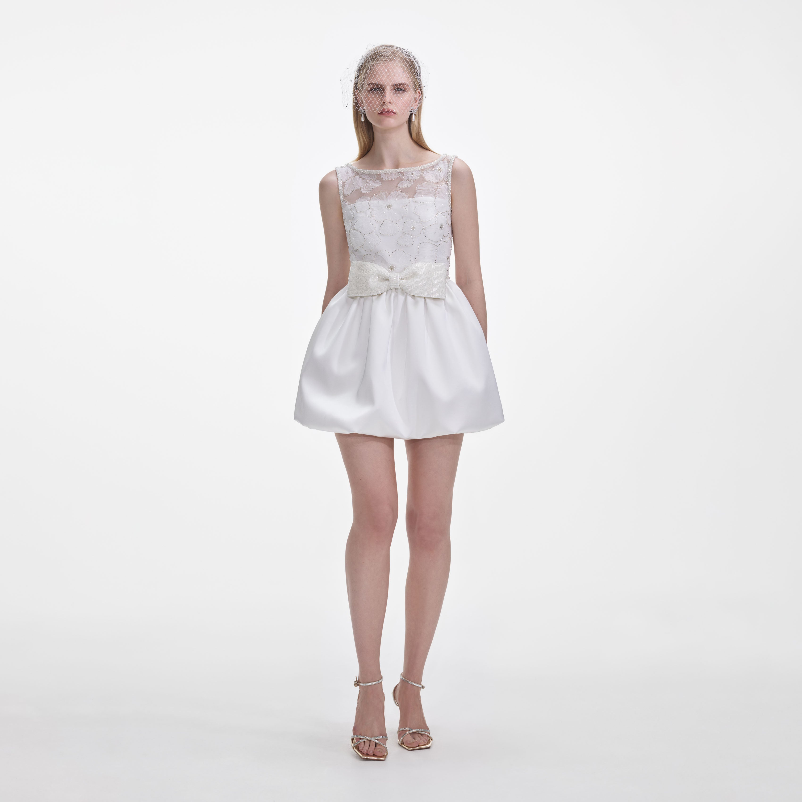 화이트 튤 미니 드레스