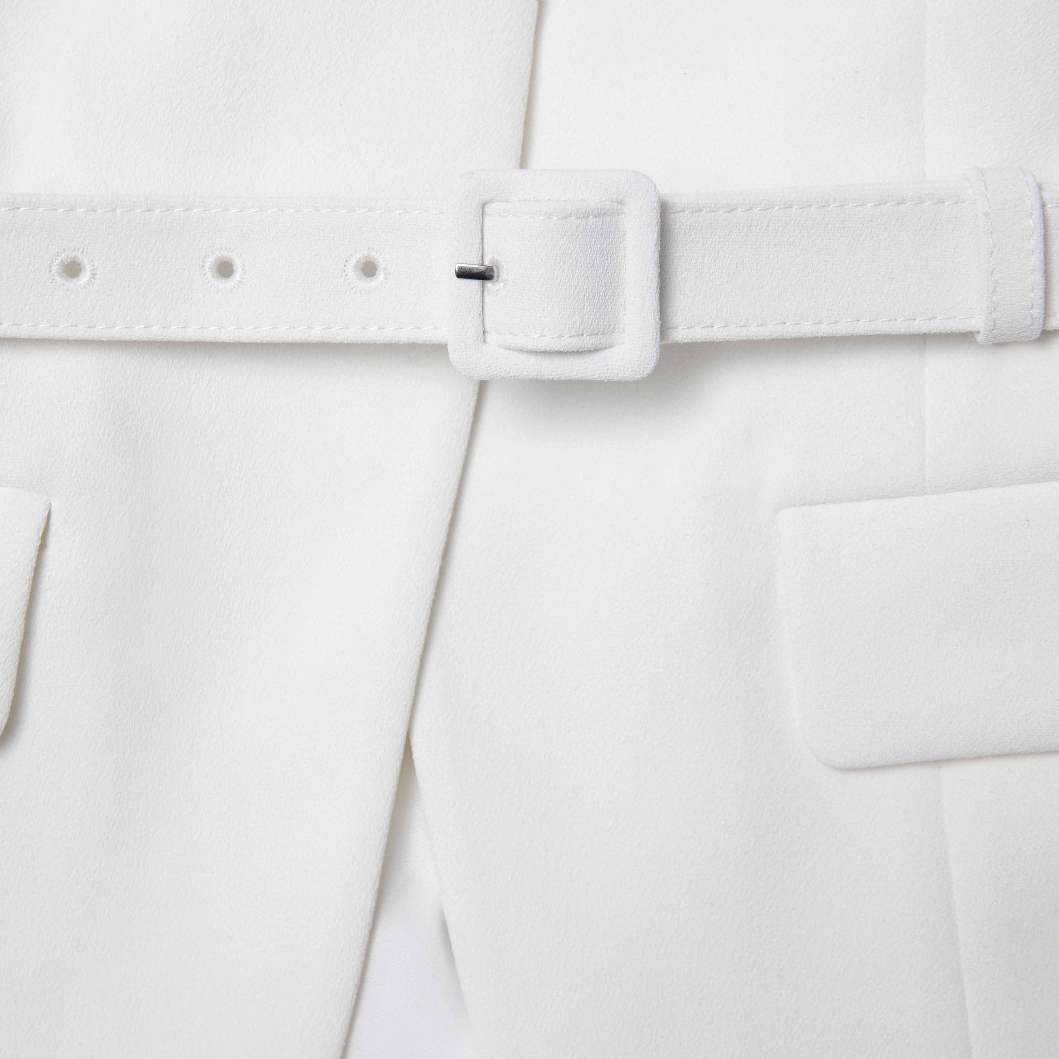 화이트 크레이프 맥시 드레스