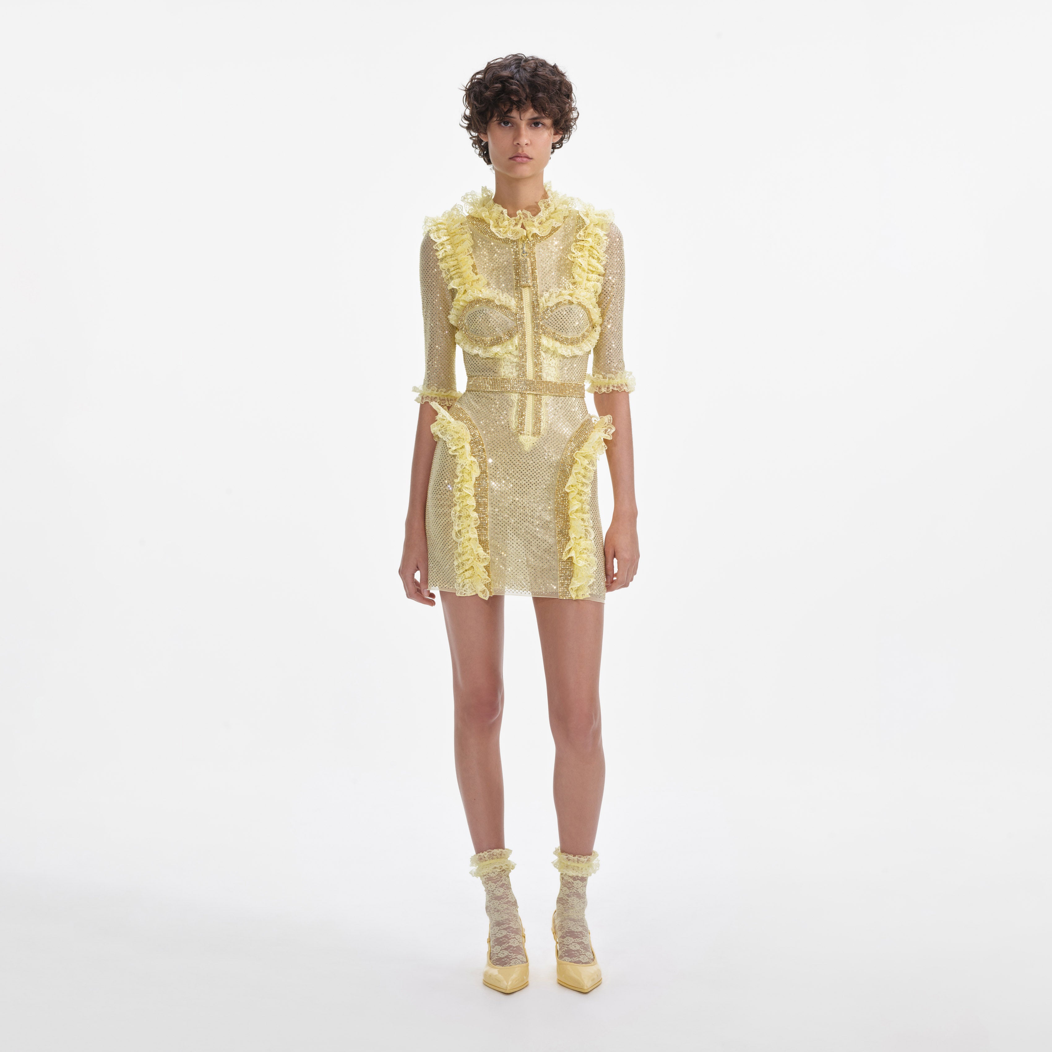 옐로우 라인스톤 메시 러플 미니 드레스