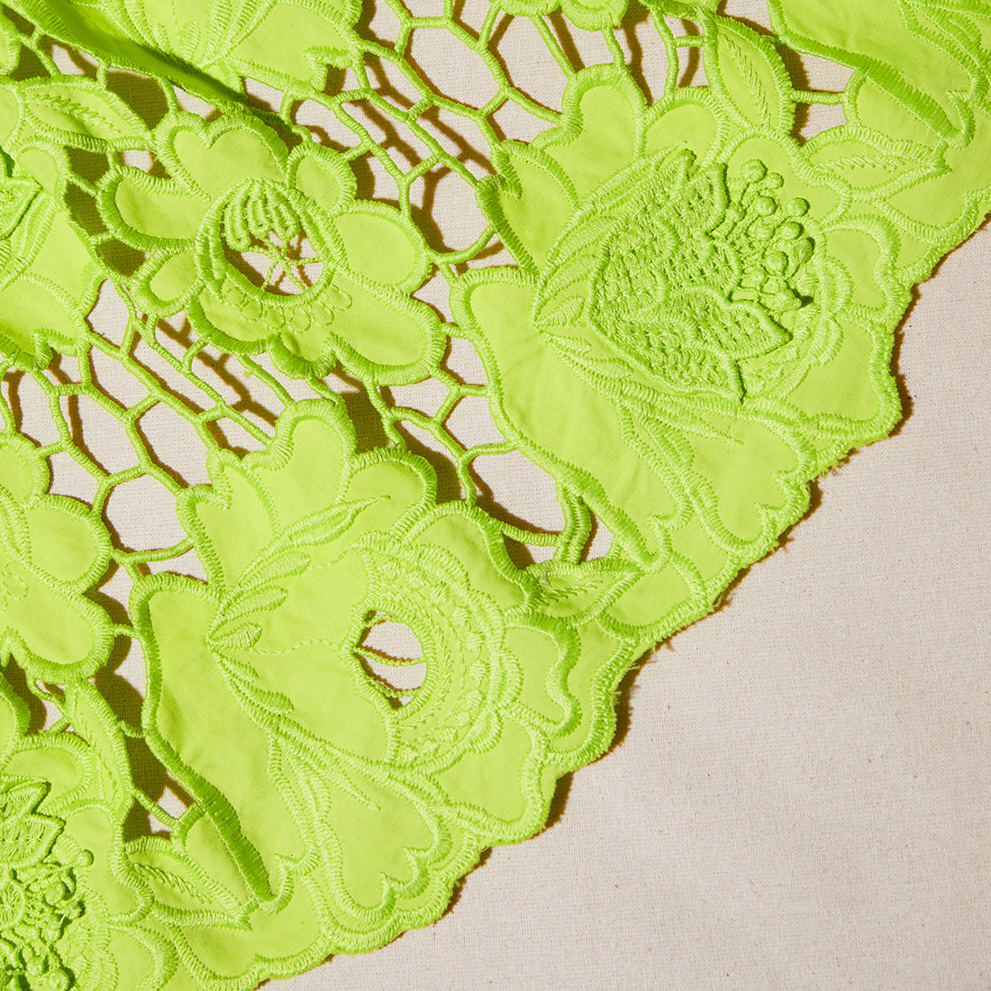 그린 레이스 오프 숄더 미니 드레스