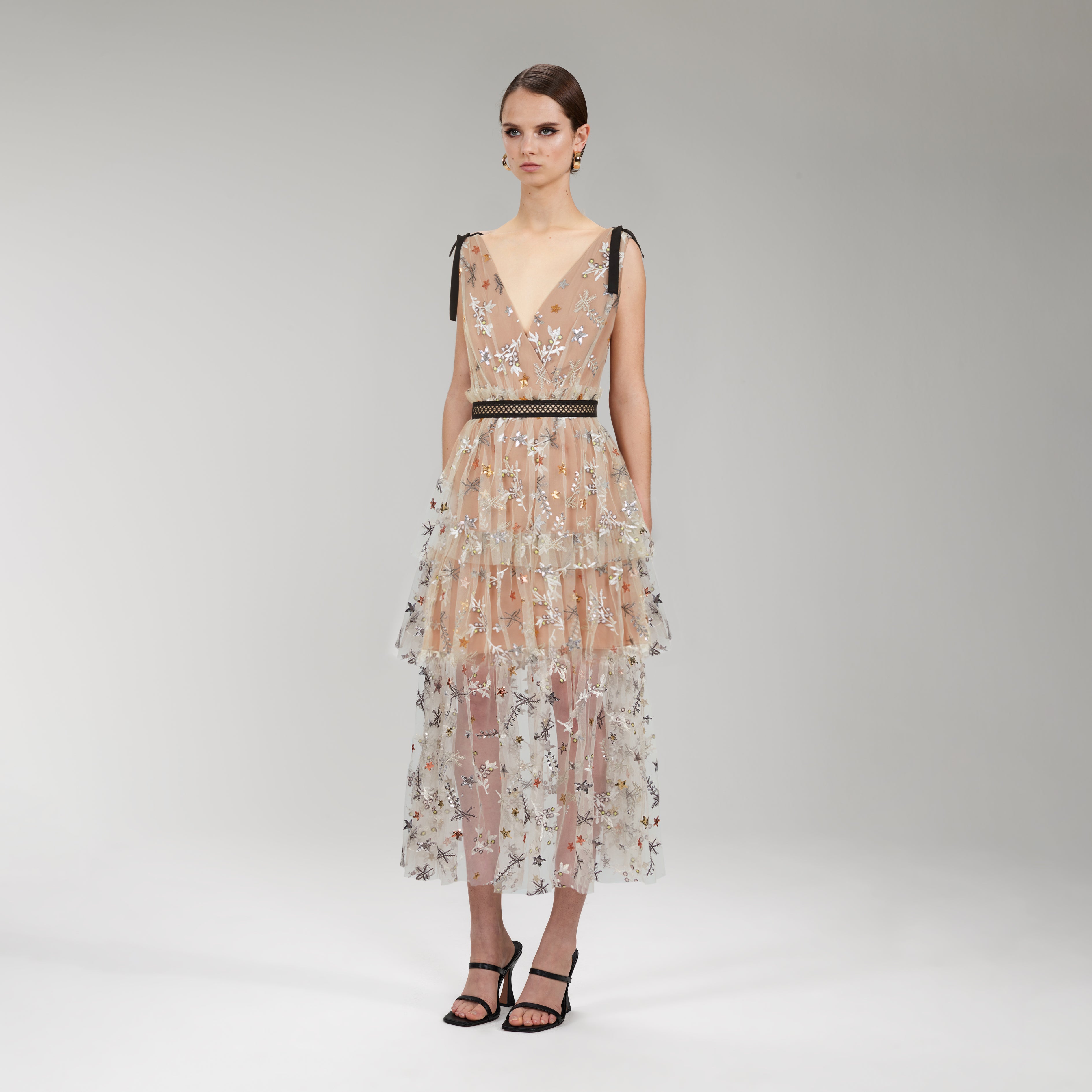 스타 메쉬 미디 드레스