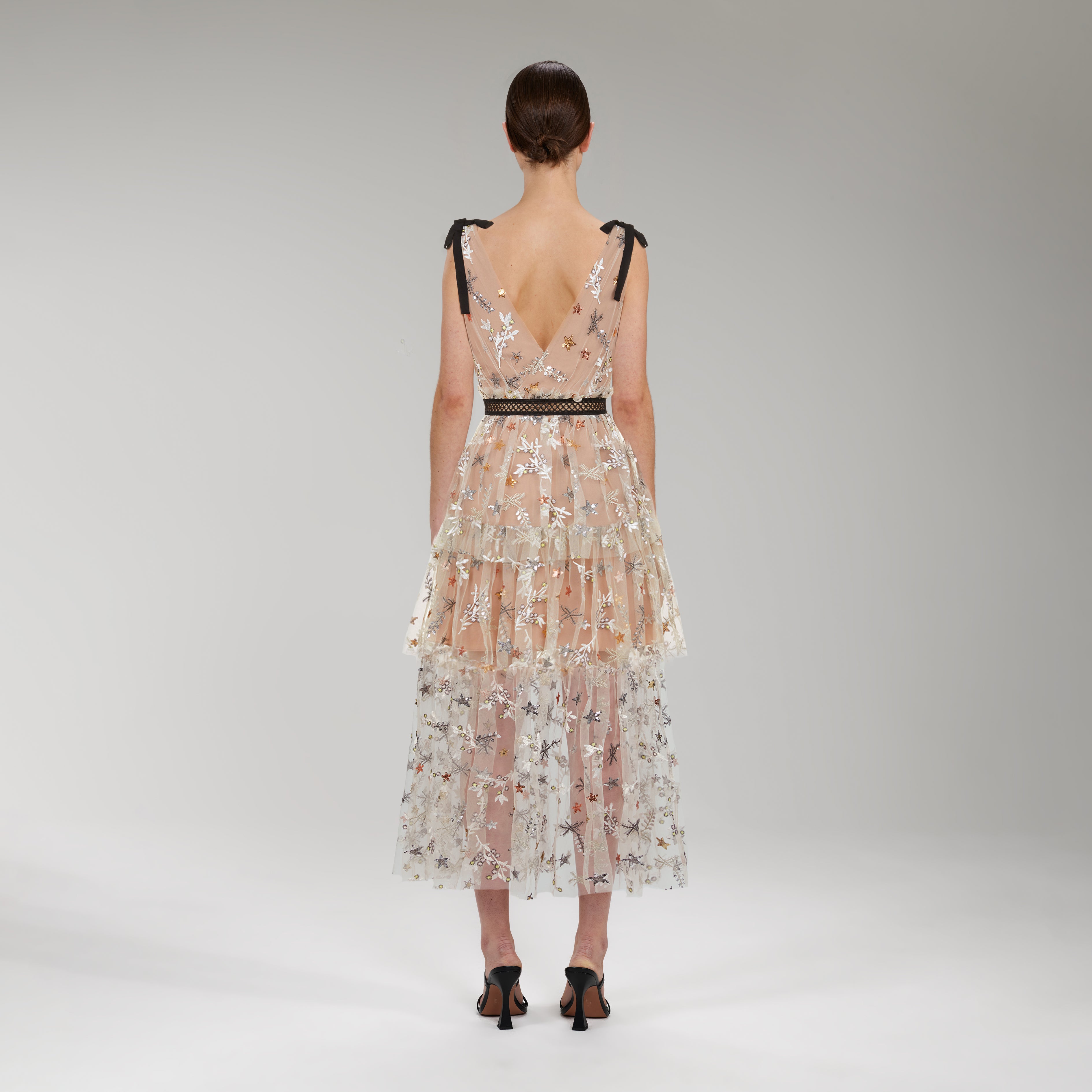 스타 메쉬 미디 드레스