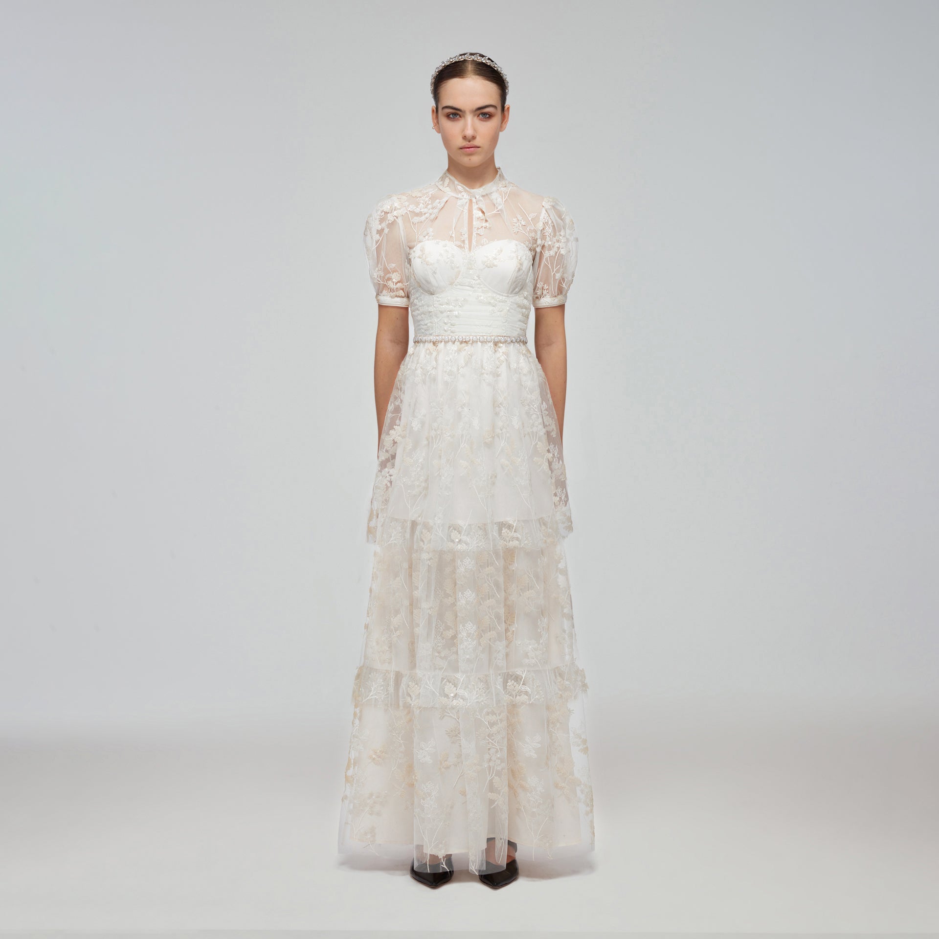 아이보리 블라썸 스팽글 티어드 맥시 드레스