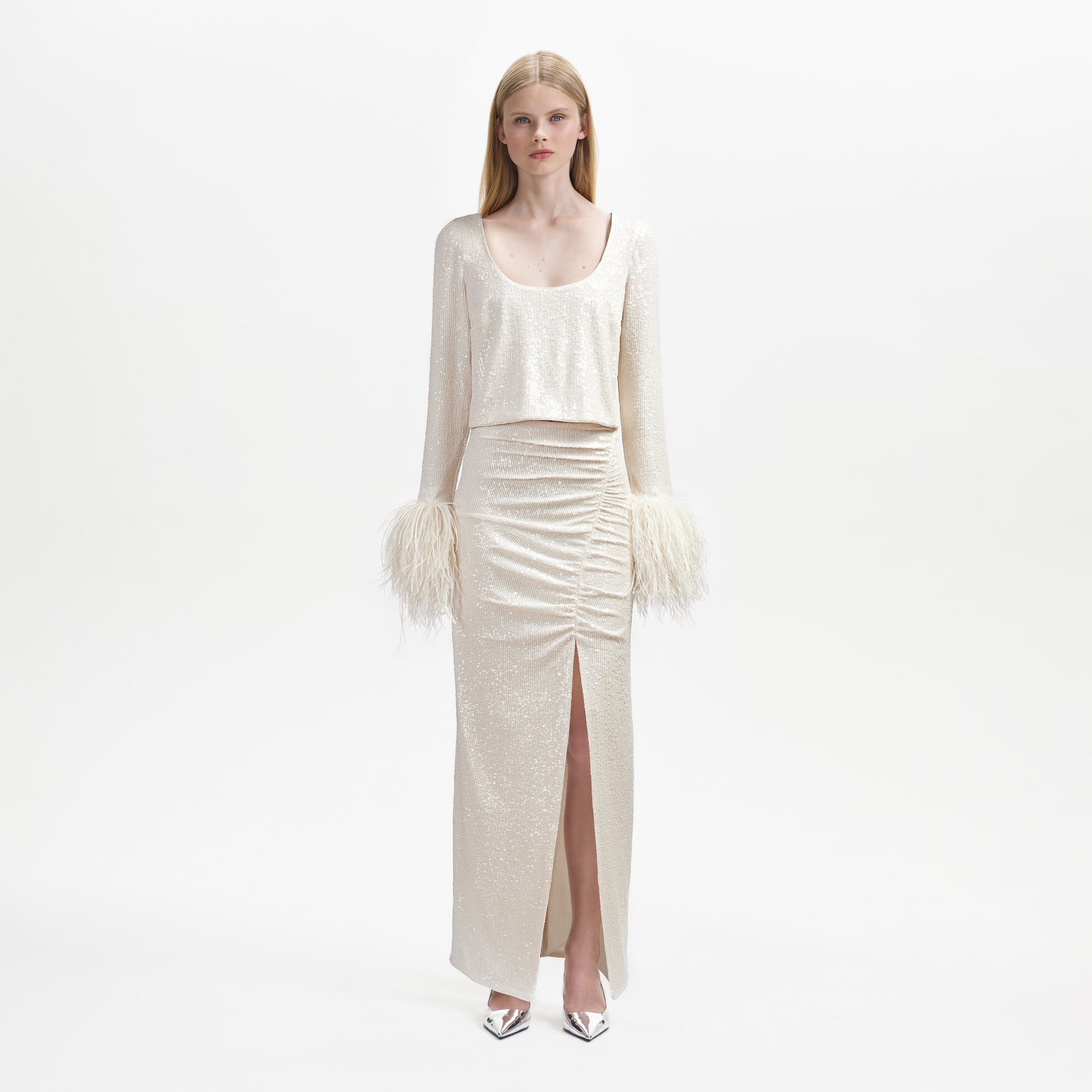 크림 스팽글 페더 탑