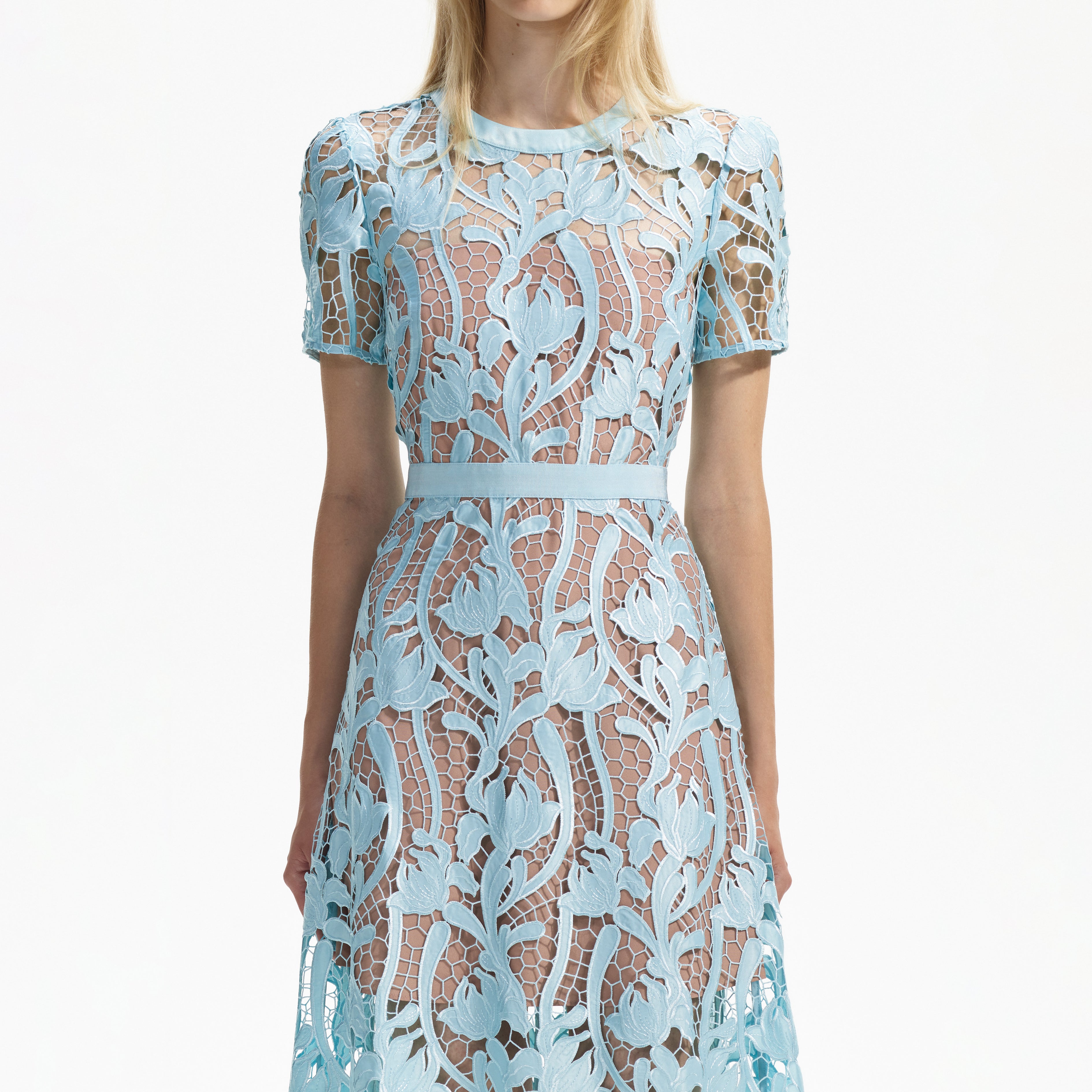 라이트 블루 레이스 미디 드레스