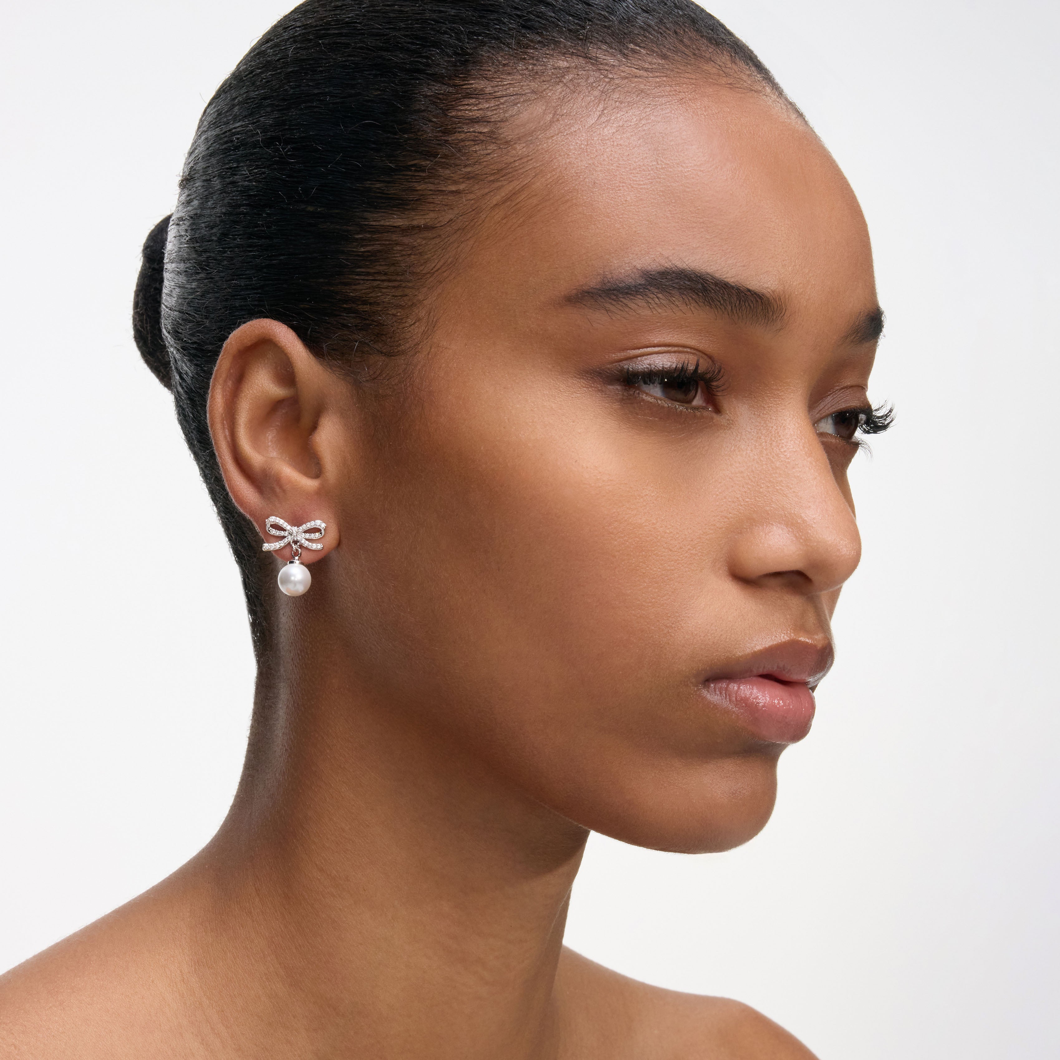 Micro Bow Blue Droplet Earrings – self-portrait