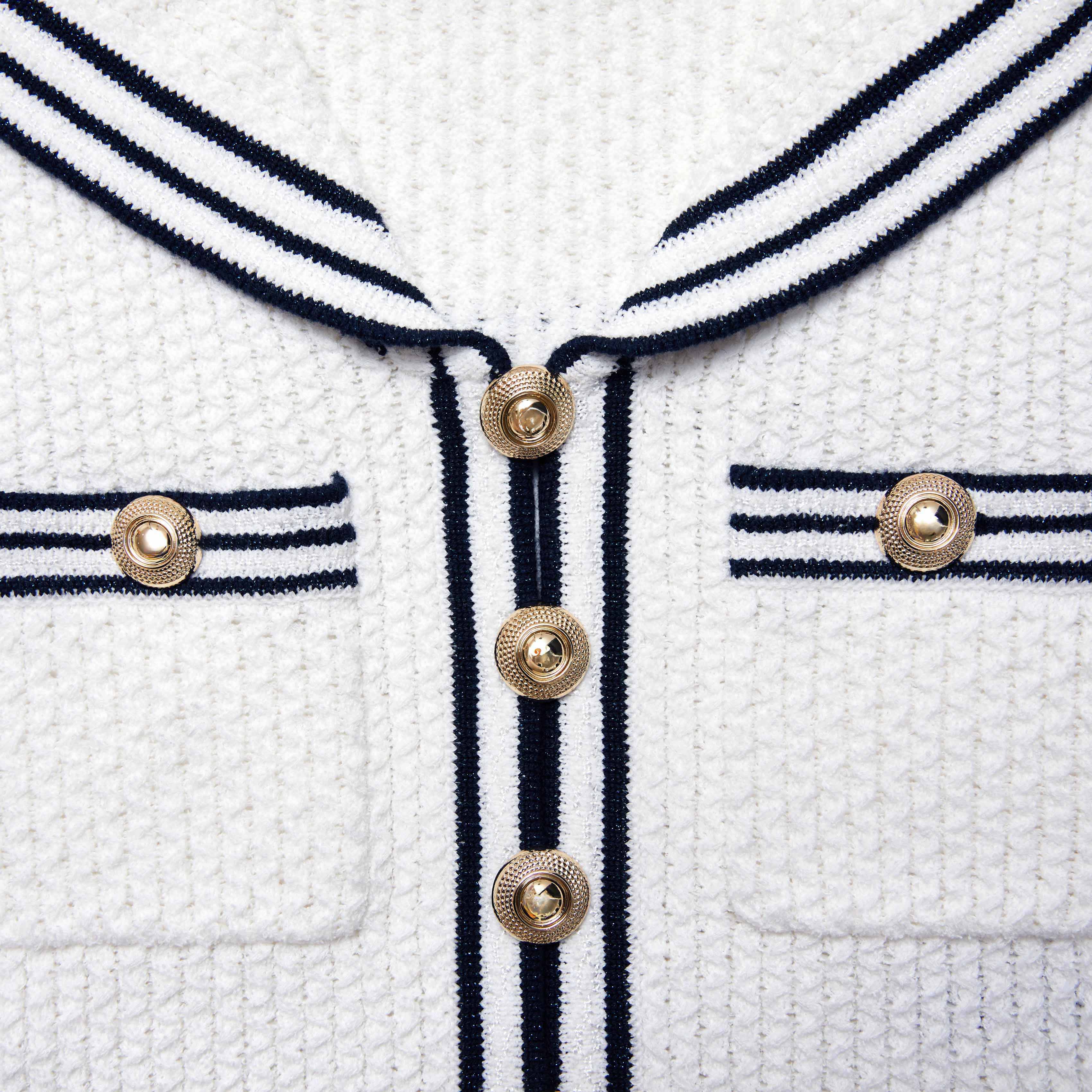 화이트 텍스처 니트 탑