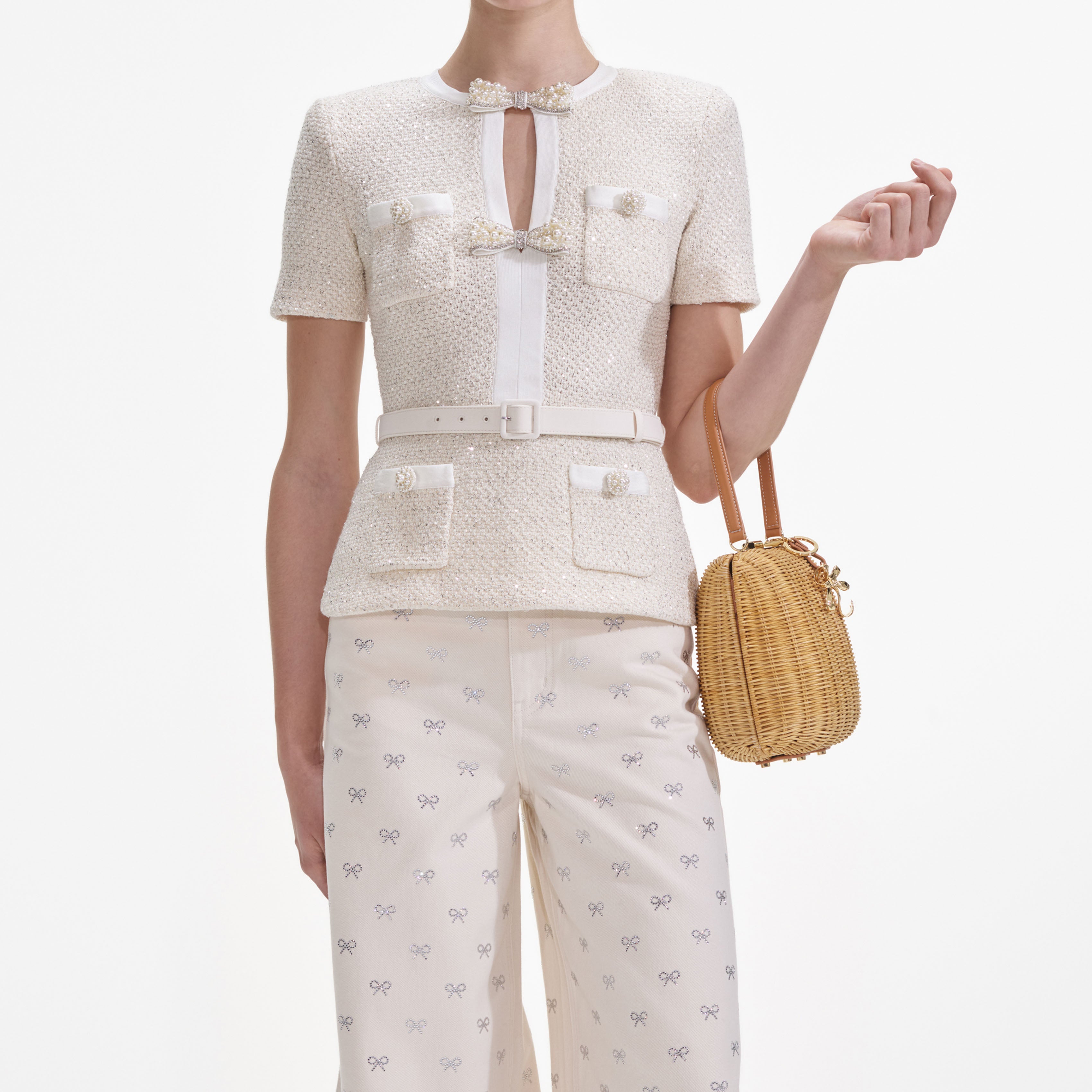 크림 시퀸 ​​니트 탑